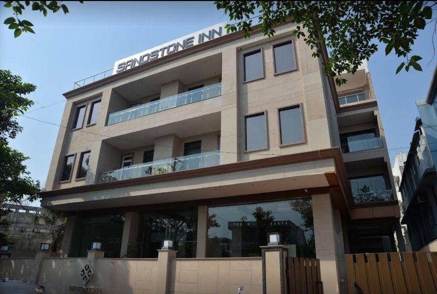 Hotel Sandstone Inn Lucknow Exterior photo